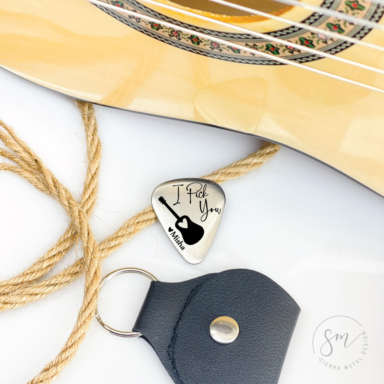 The Lenox Guitar Pick